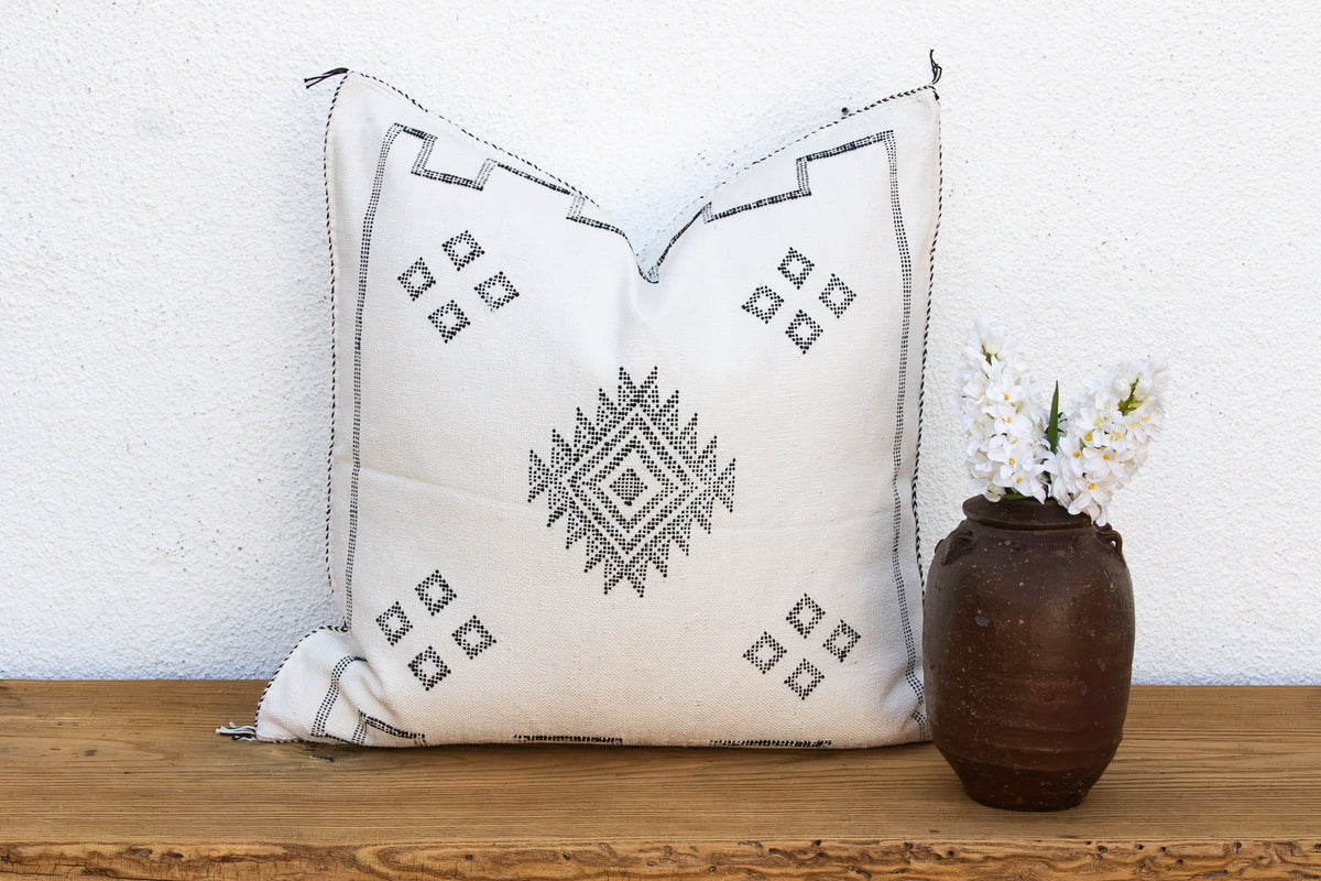 Zelliage Stitch Moroccan Silk Pillow, 24