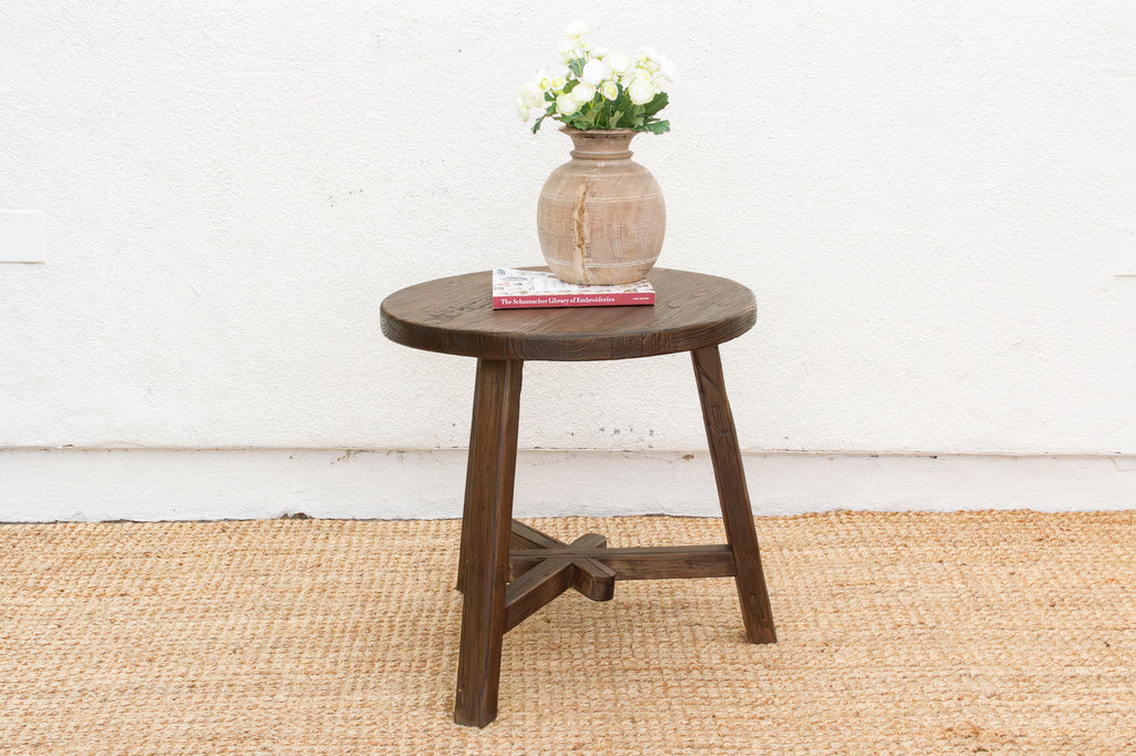 Farmhouse Style Reclaimed Elm Round End Table (Trade)