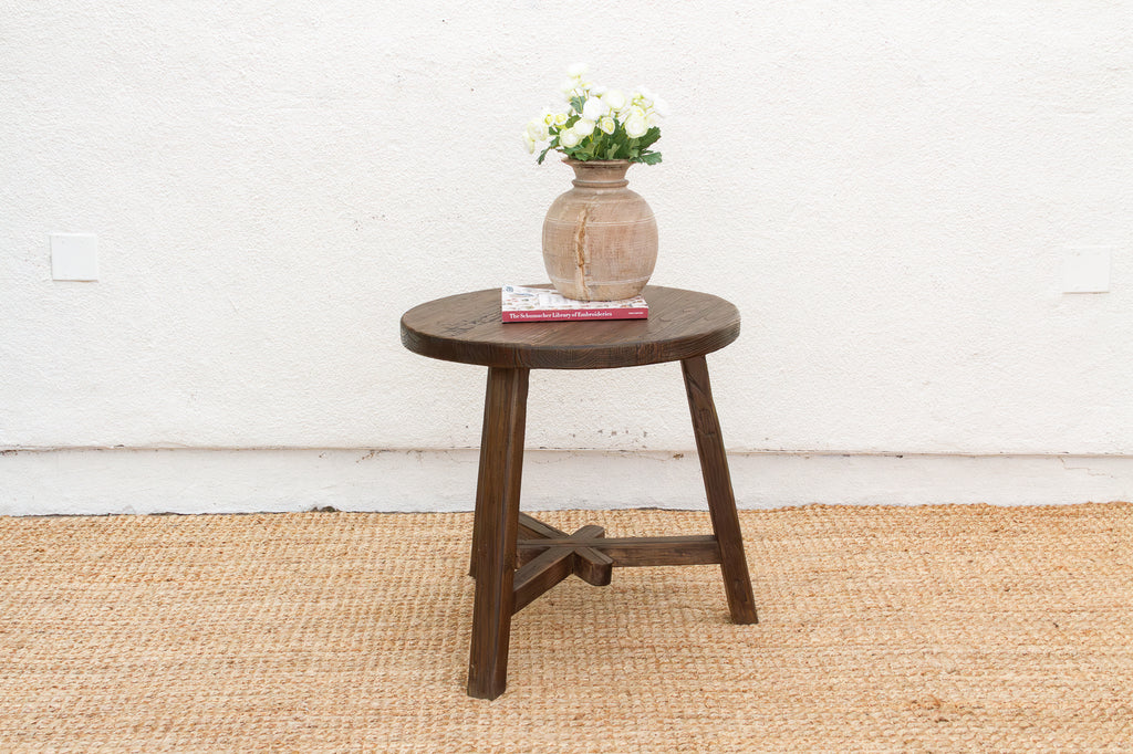 Farmhouse Style Reclaimed Elm Round End Table (Trade)
