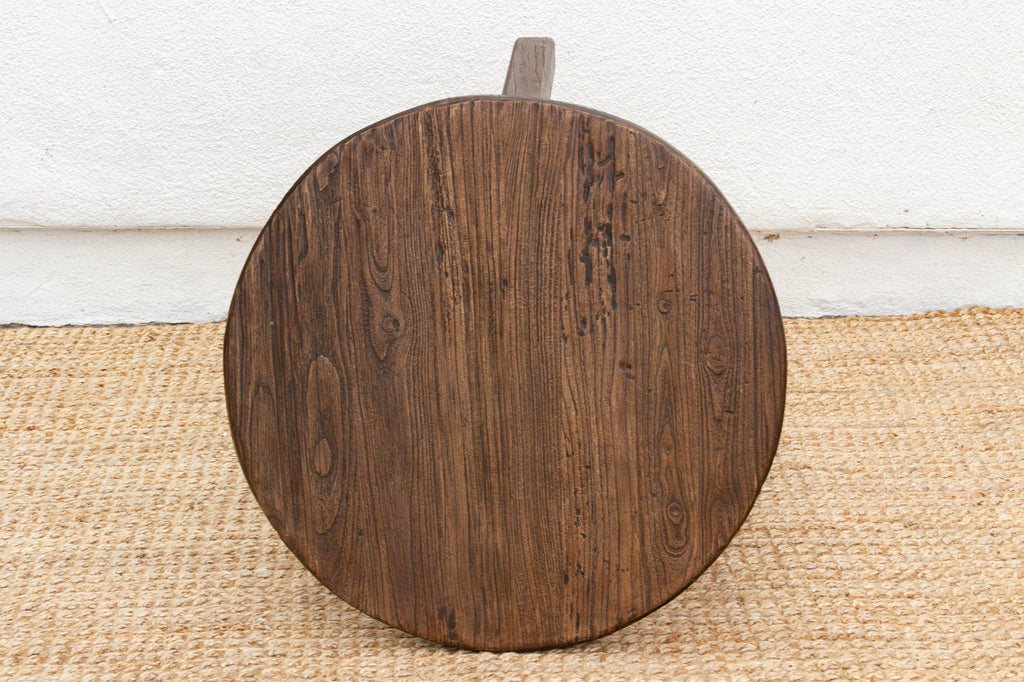 Farmhouse Style Reclaimed Elm Round End Table (Trade)