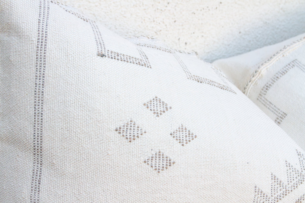 Frost Tail Oversized Lumbar Moroccan Pillow