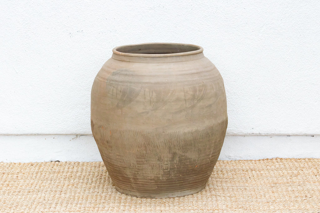 Oversize Farmhouse Unglazed Planter