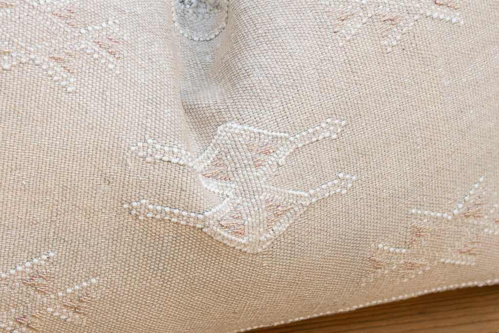 Ivory Star Cluster Lumbar Moroccan Silk Pillow (Trade)
