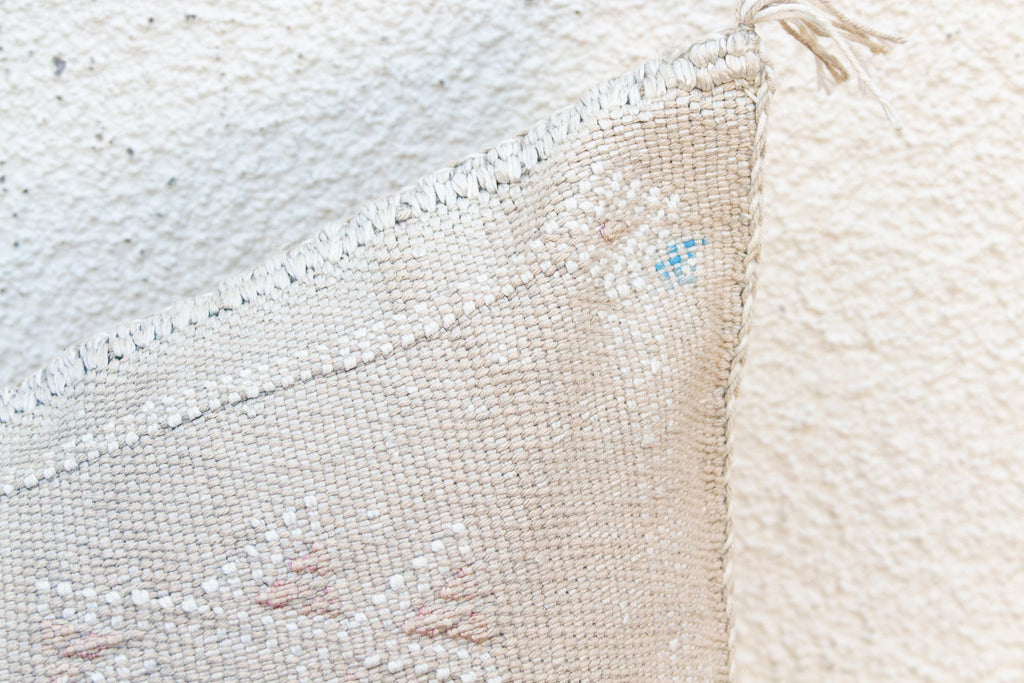 Ivory Star Cluster Lumbar Moroccan Silk Pillow (Trade)