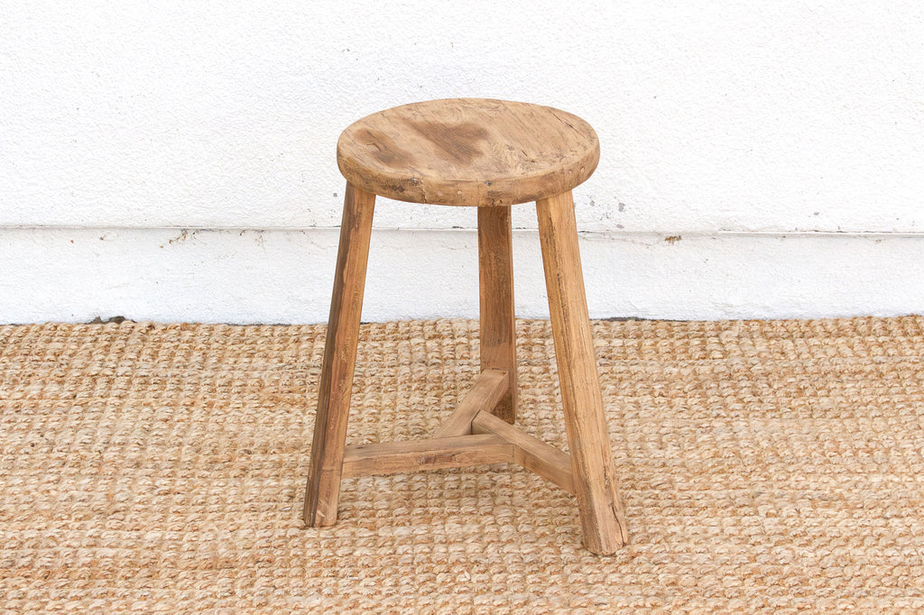Oxidized Wood Antique Round Stool