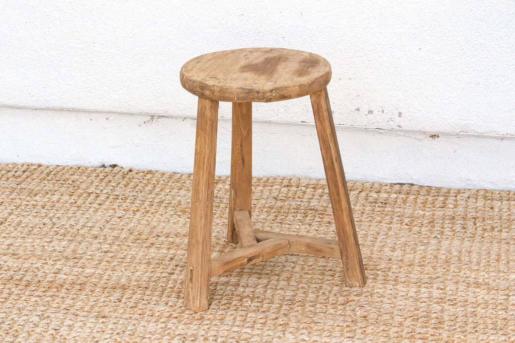 Oxidized Wood Antique Round Stool