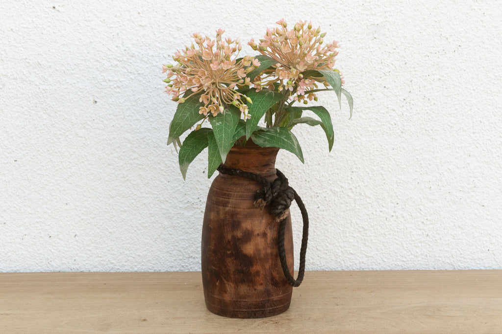 Small Farmhouse Style Vintage Pot