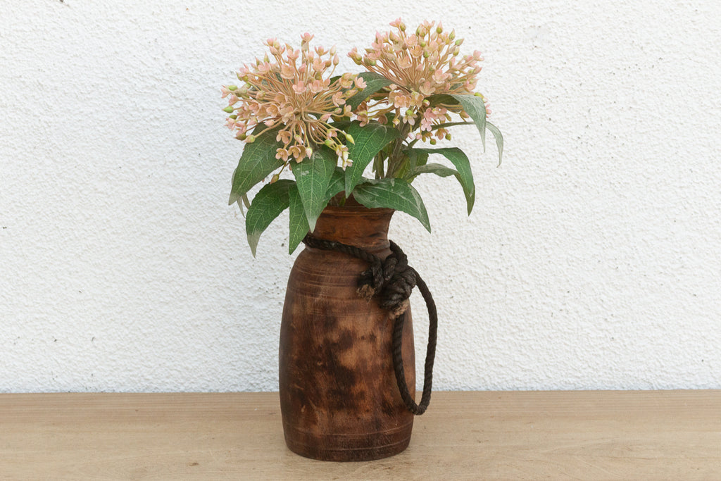 Small Farmhouse Style Vintage Pot