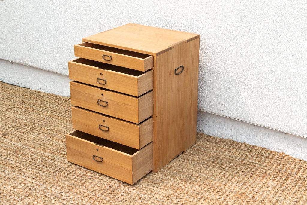 Vintage Japanese Small Ko Tansu Dresser (Trade)– DE-COR Vintage Japanese Small Ko Tansu Dresser (Trade)– DE-COR