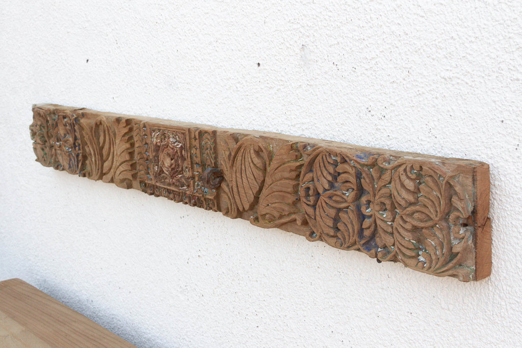 Medallion & Acanthus Leaf Indian Carved Panel