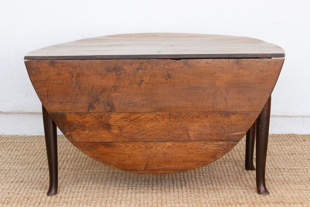 Large 18th Century English Oak Gateleg Dining Table