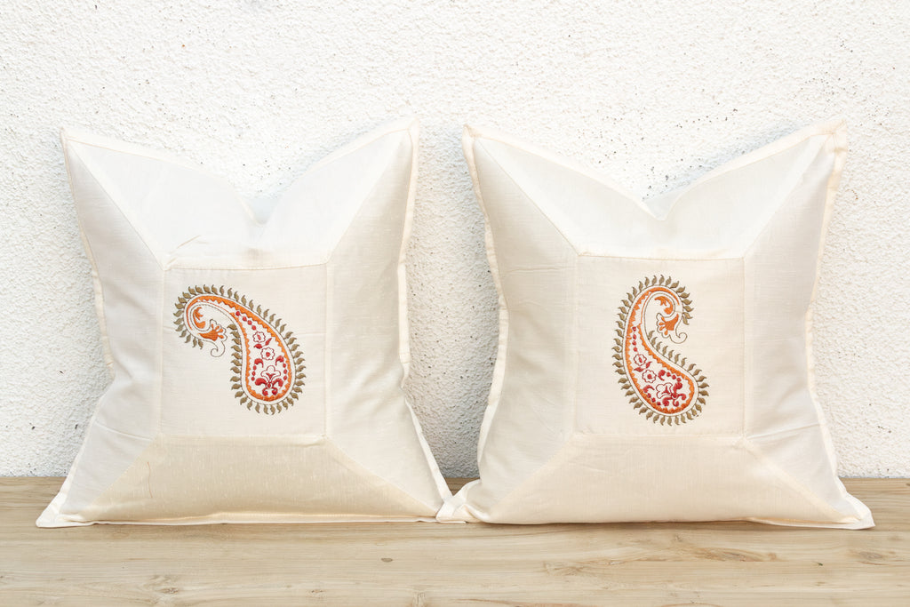 Pair of Kairi Ivory Paisley Pillow Covers (Trade)