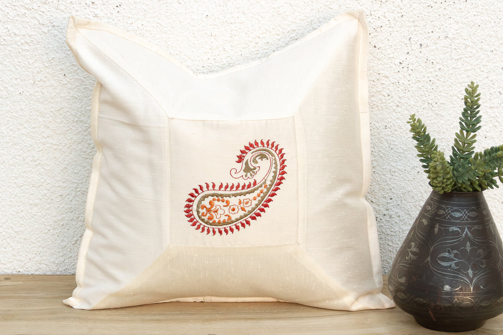 Jaal Ivory Paisley Pillow Cover