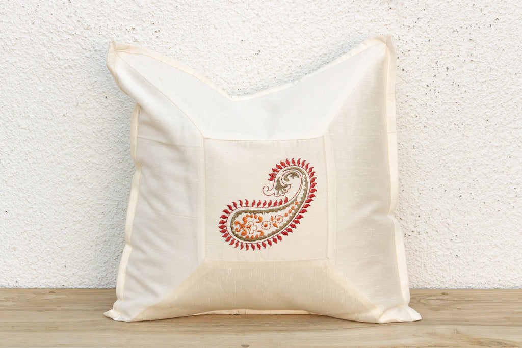 Jaal Ivory Paisley Pillow Cover