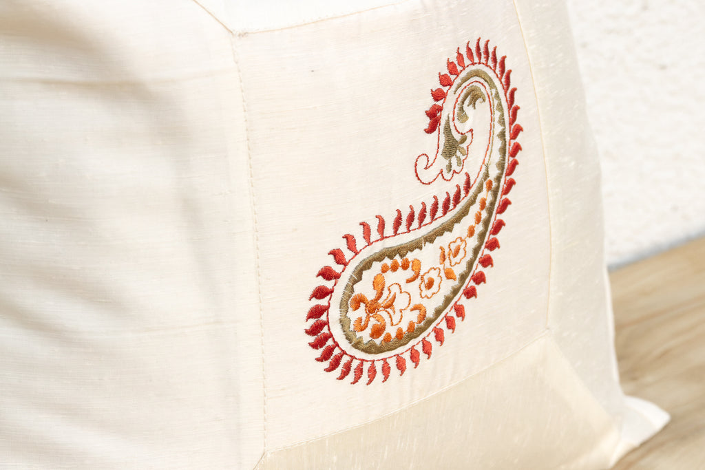 Jaal Ivory Paisley Pillow Cover