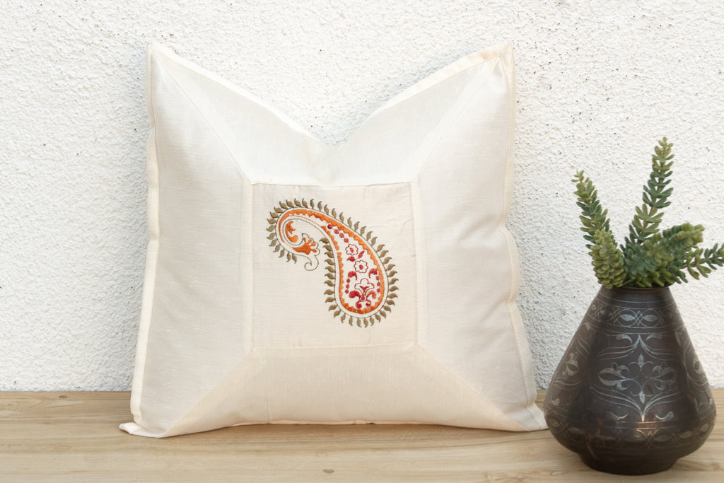 Jamawar Ivory Paisley Pillow Cover