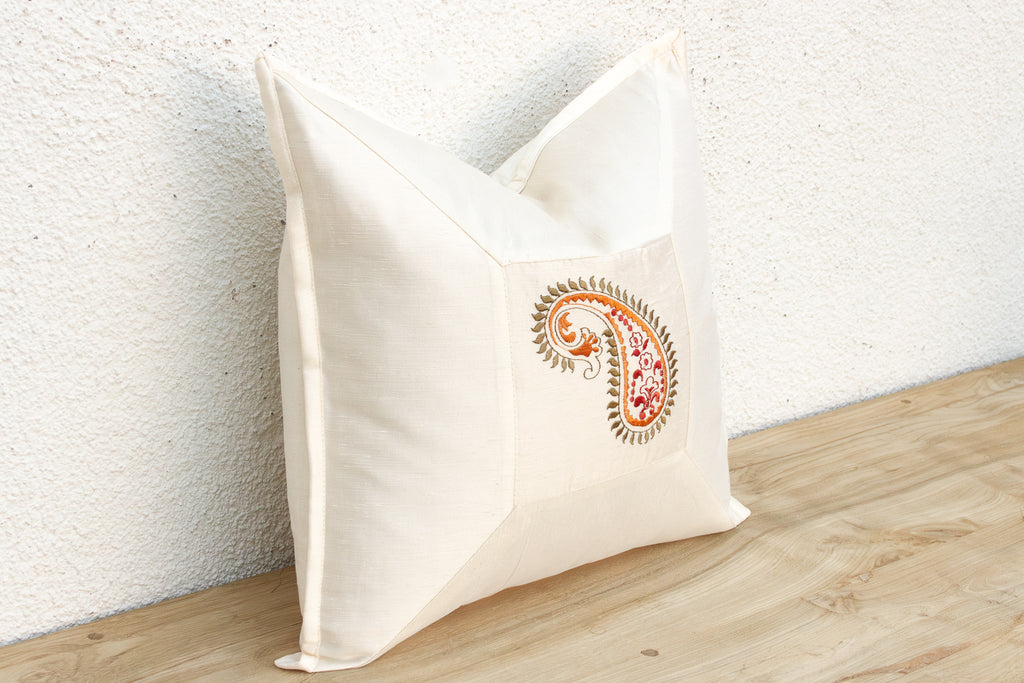 Jamawar Ivory Paisley Pillow Cover