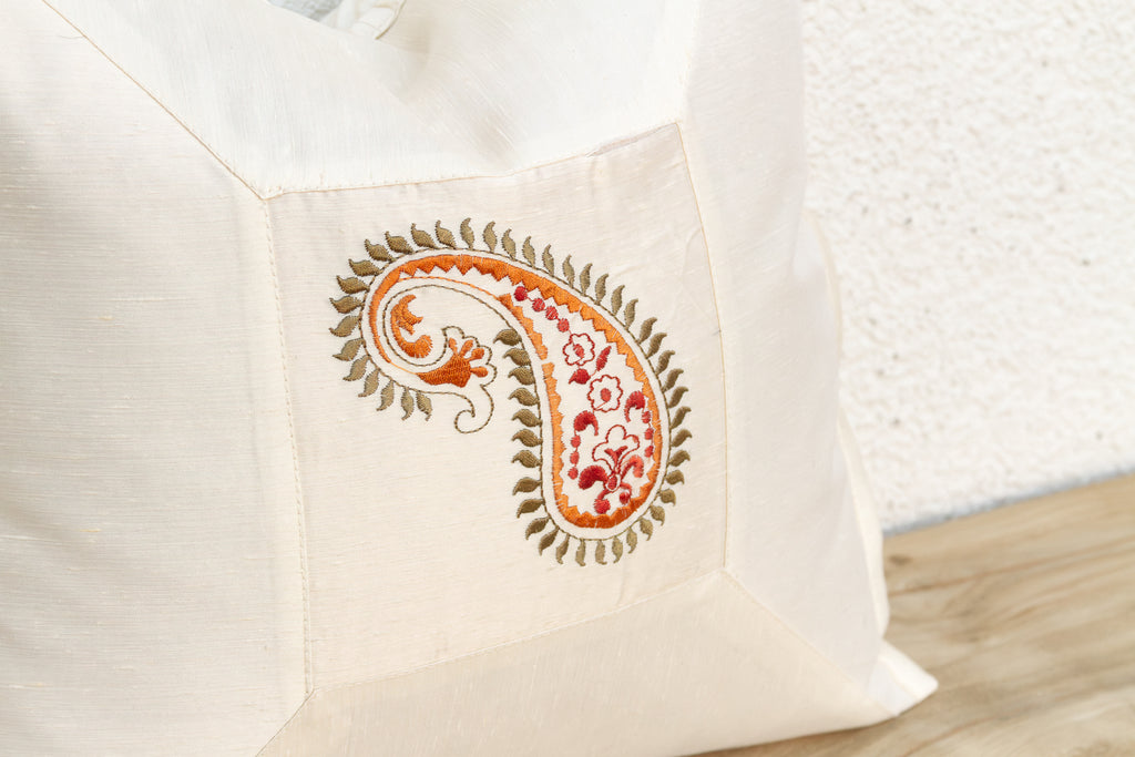 Jamawar Ivory Paisley Pillow Cover
