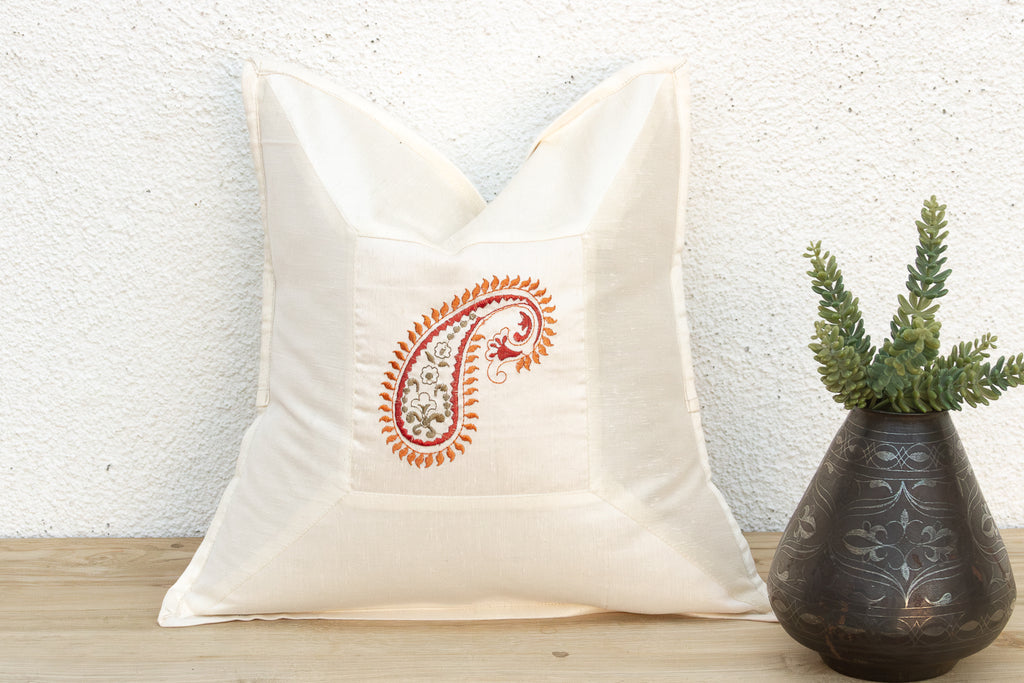 Ira Ivory Paisley Pillow Cover