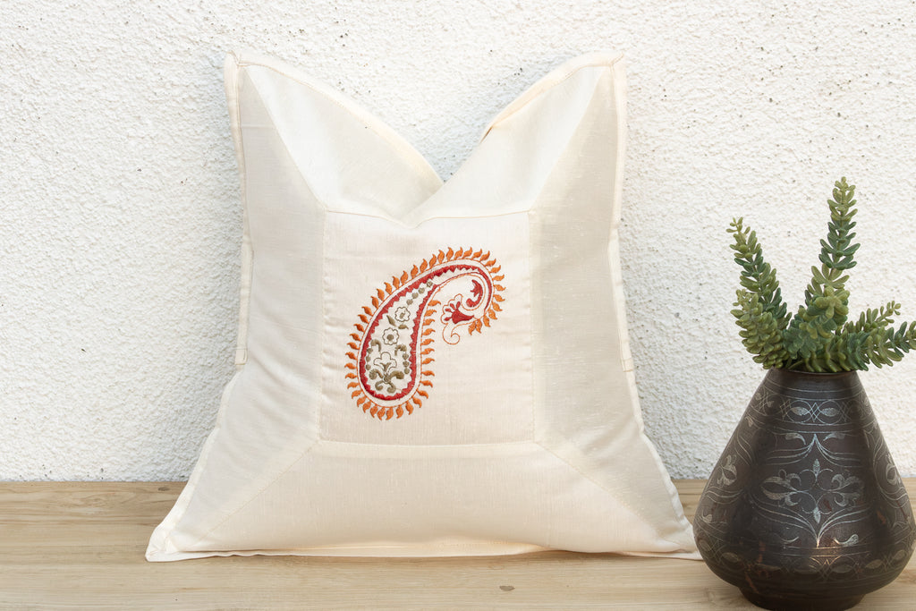Ira Ivory Paisley Pillow Cover