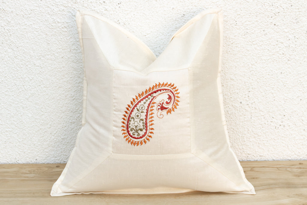 Ira Ivory Paisley Pillow Cover