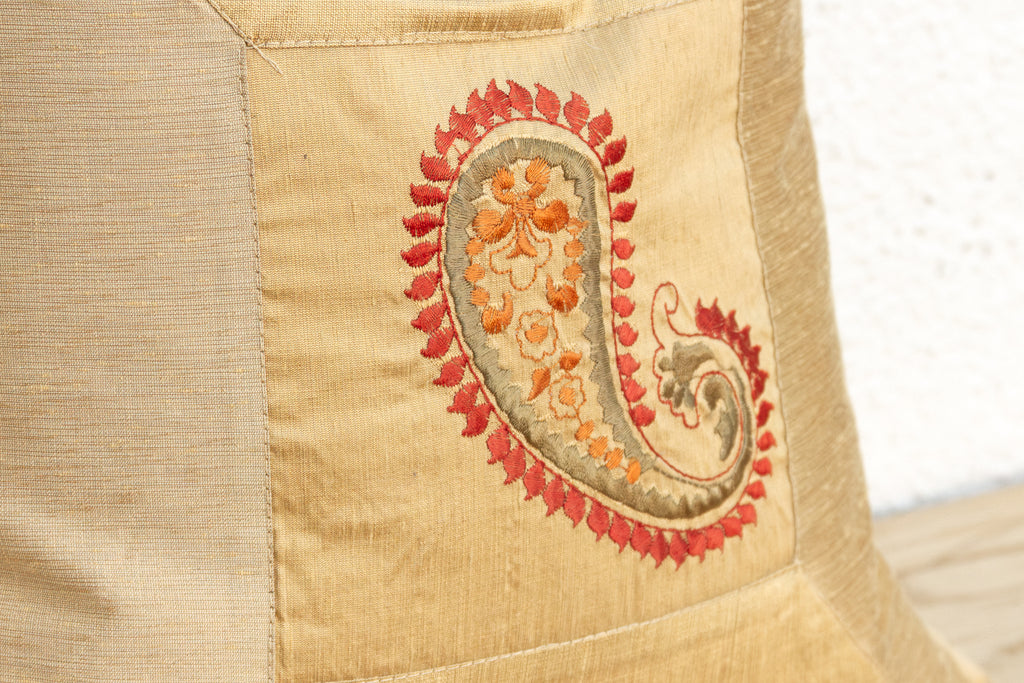 Lila Paisley Gold Pillow Cover (Trade)