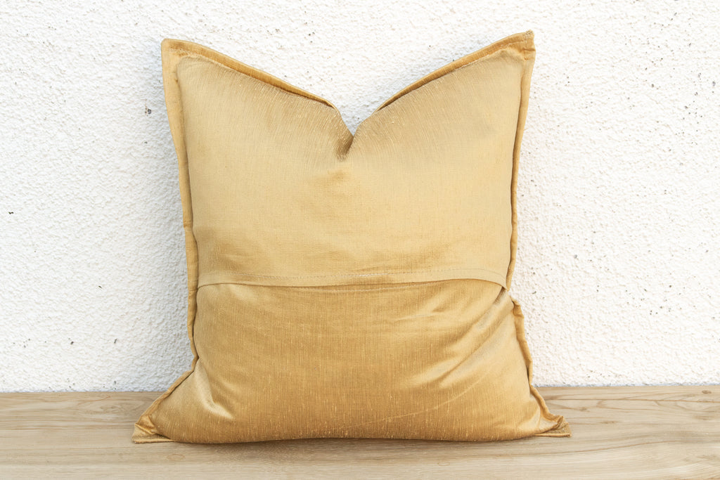 Lila Paisley Gold Pillow Cover (Trade)