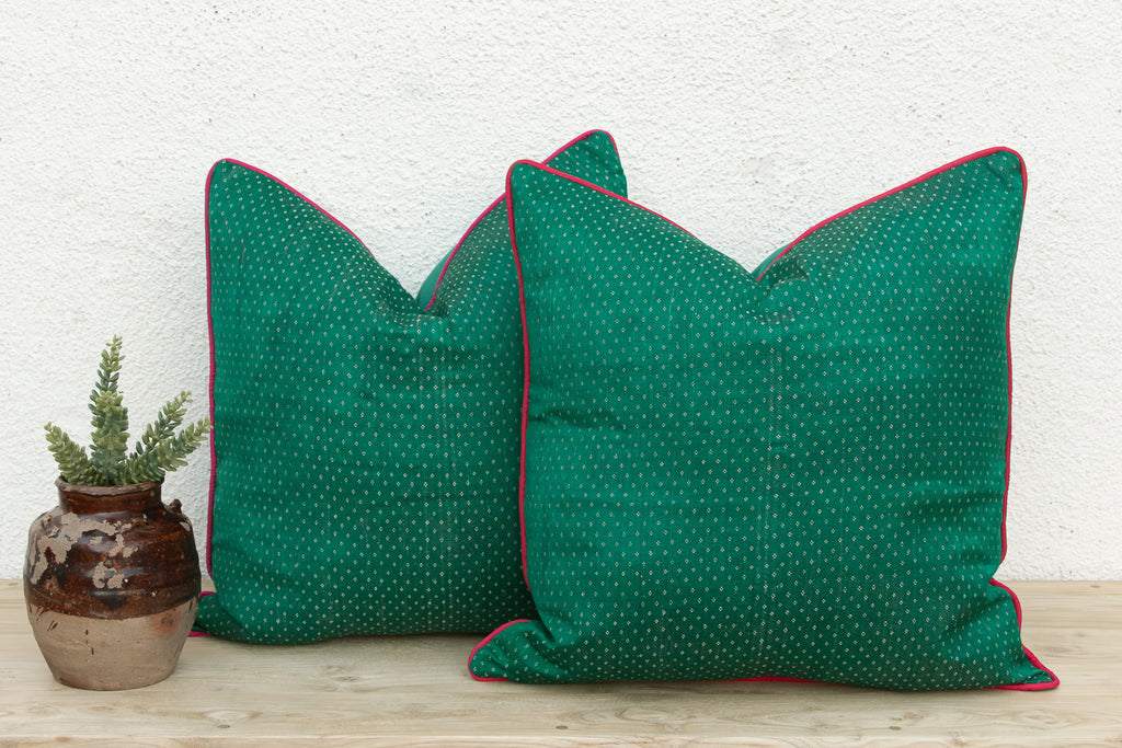 Pair of Aran Dotted Ahir Handloom Pillow
