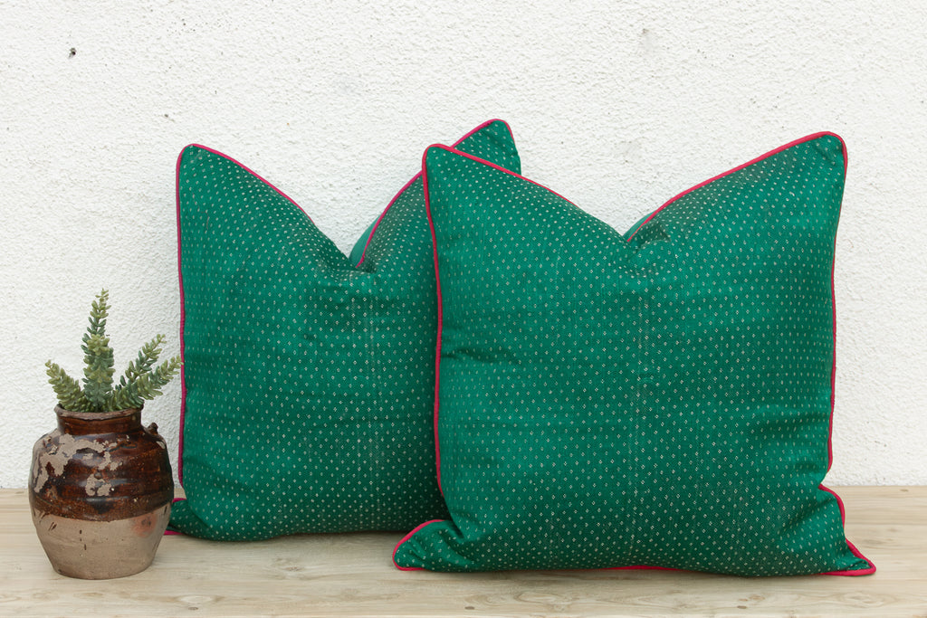 Pair of Aran Dotted Ahir Handloom Pillow
