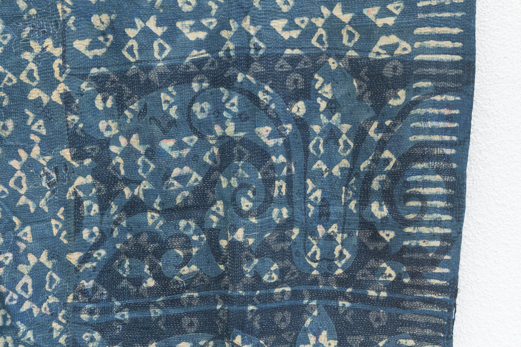 Abstract Bloom Vintage Indigo Printed Throw