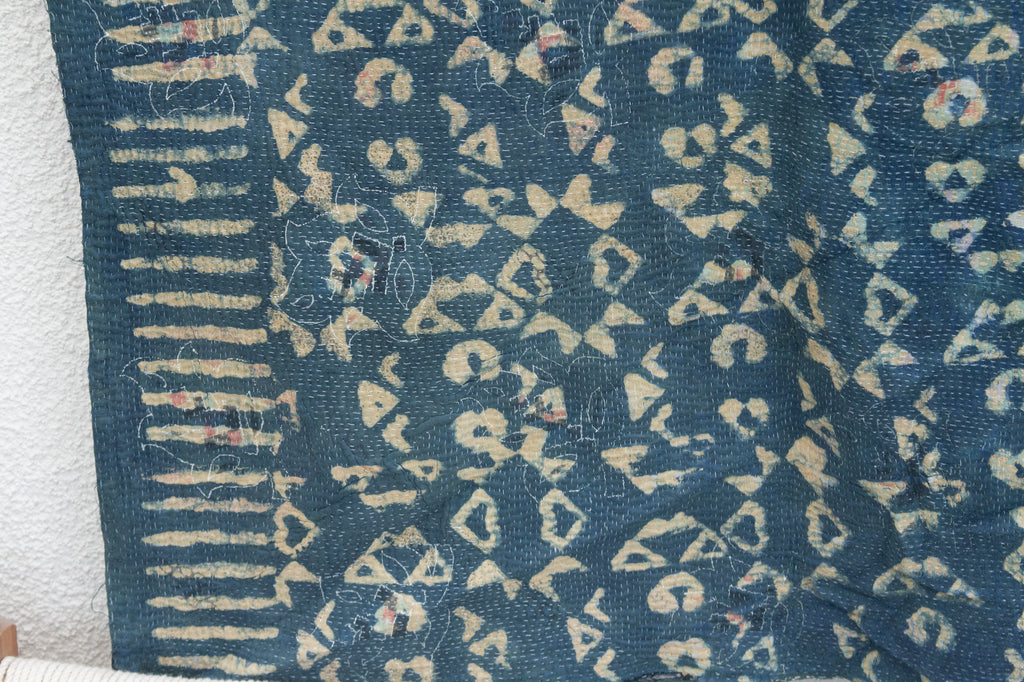 Abstract Bloom Vintage Indigo Printed Throw