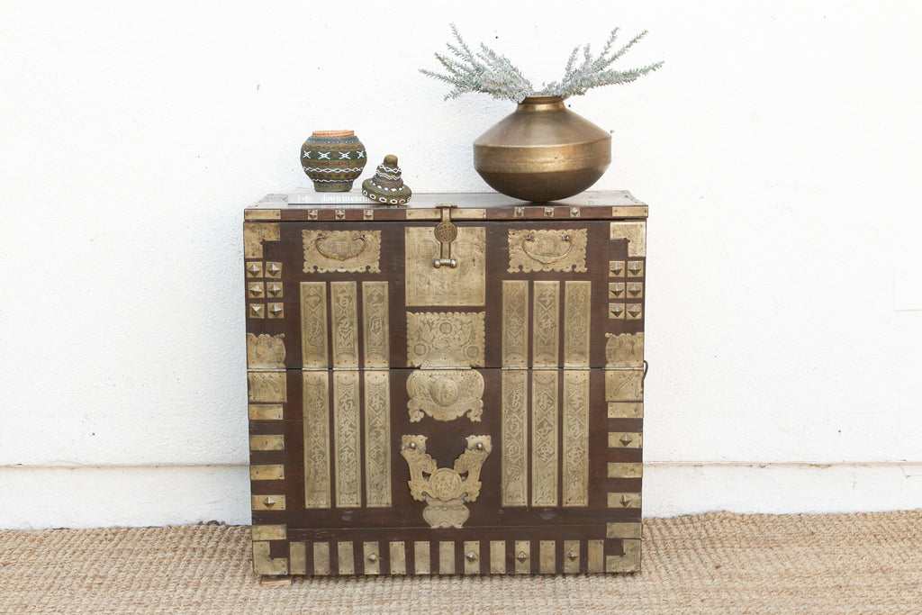 Refined Early 20th Century Korean Bandaji Chest