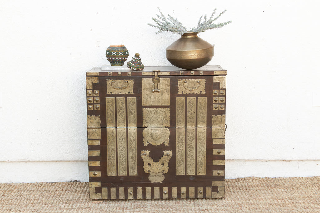 Refined Early 20th Century Korean Bandaji Chest