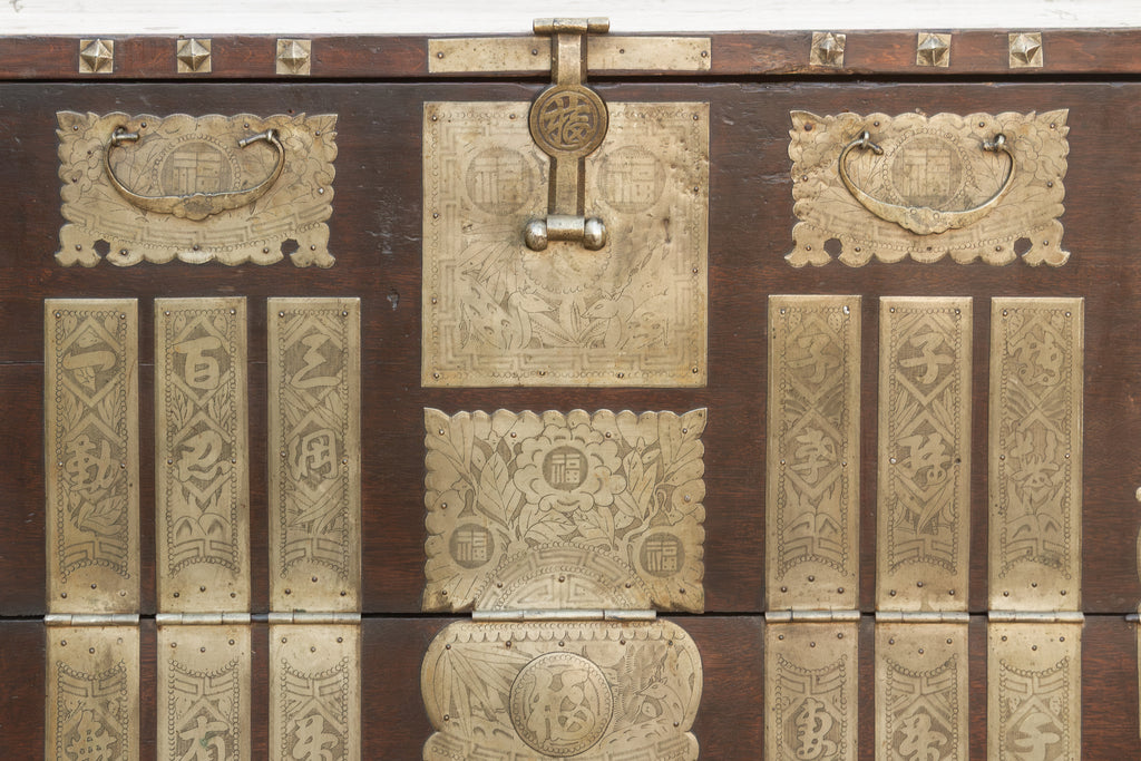 Refined Early 20th Century Korean Bandaji Chest