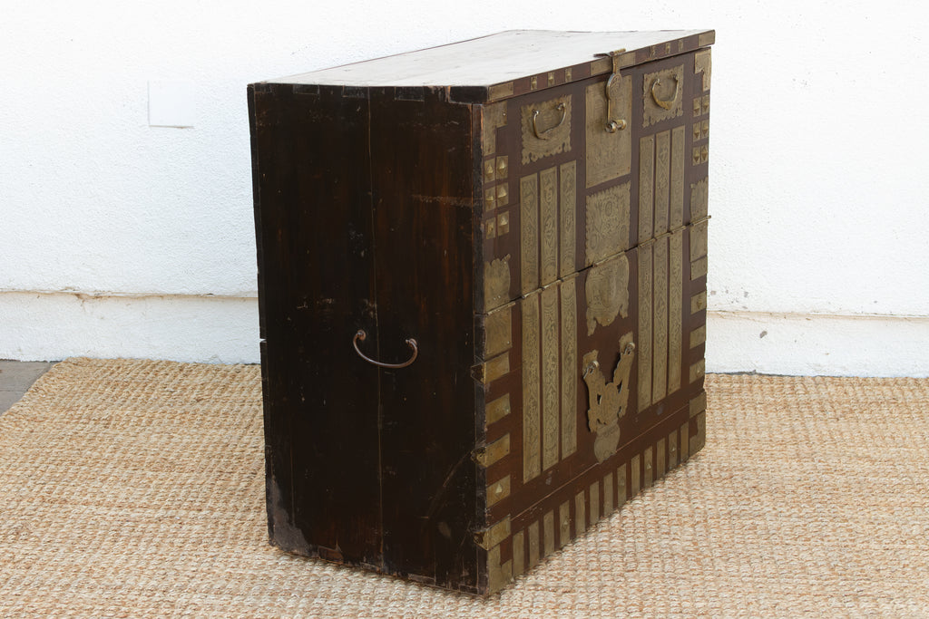 Refined Early 20th Century Korean Bandaji Chest