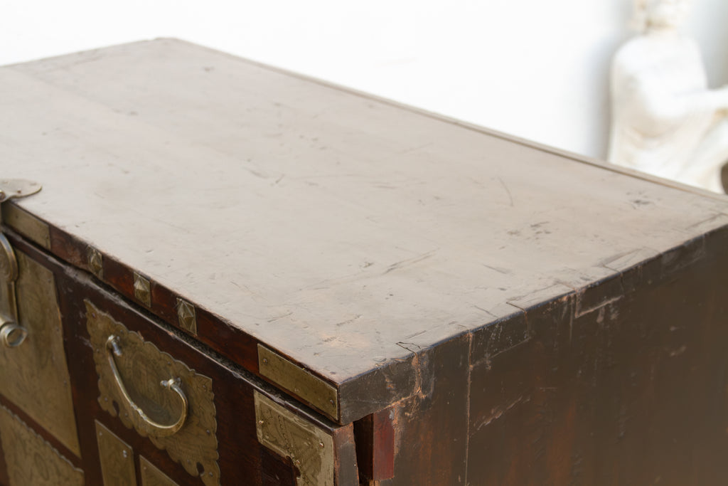 Refined Early 20th Century Korean Bandaji Chest