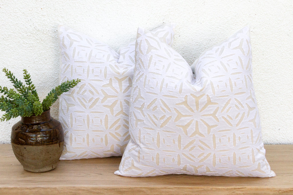 Jaipur White, Pair of Appliqué  Pillow Covers