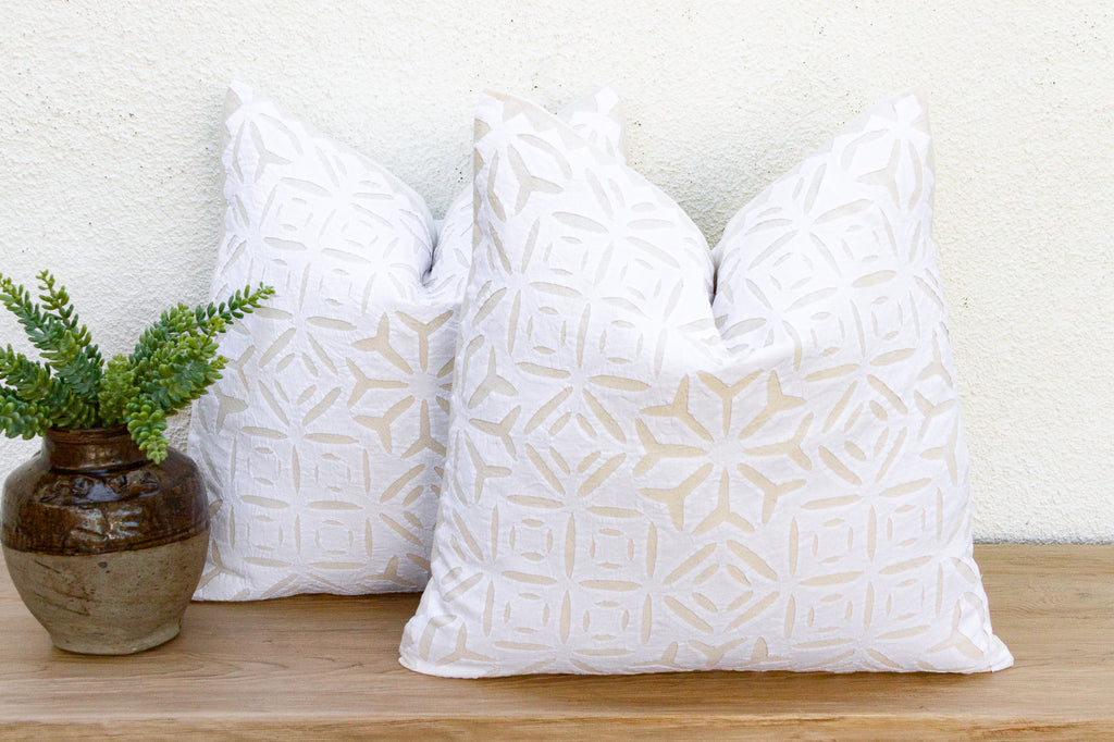 Lattice, Pair of Appliqué Pillow Covers (Trade)