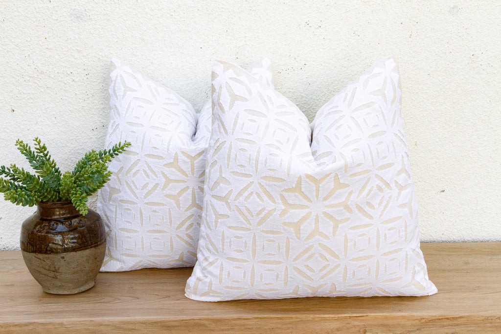 Lattice, Pair of Appliqué Pillow Covers (Trade)