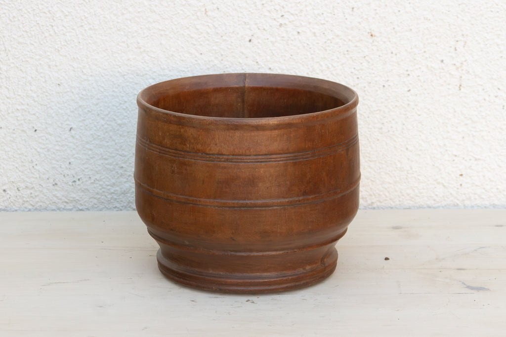 Antique Round Shape Colonial Kitchen Bowl