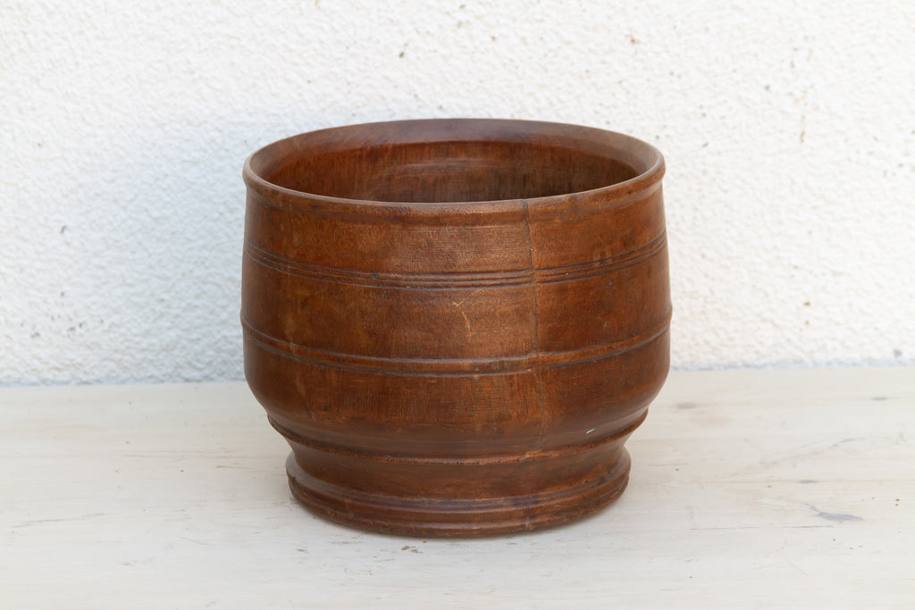 Antique Round Shape Colonial Kitchen Bowl