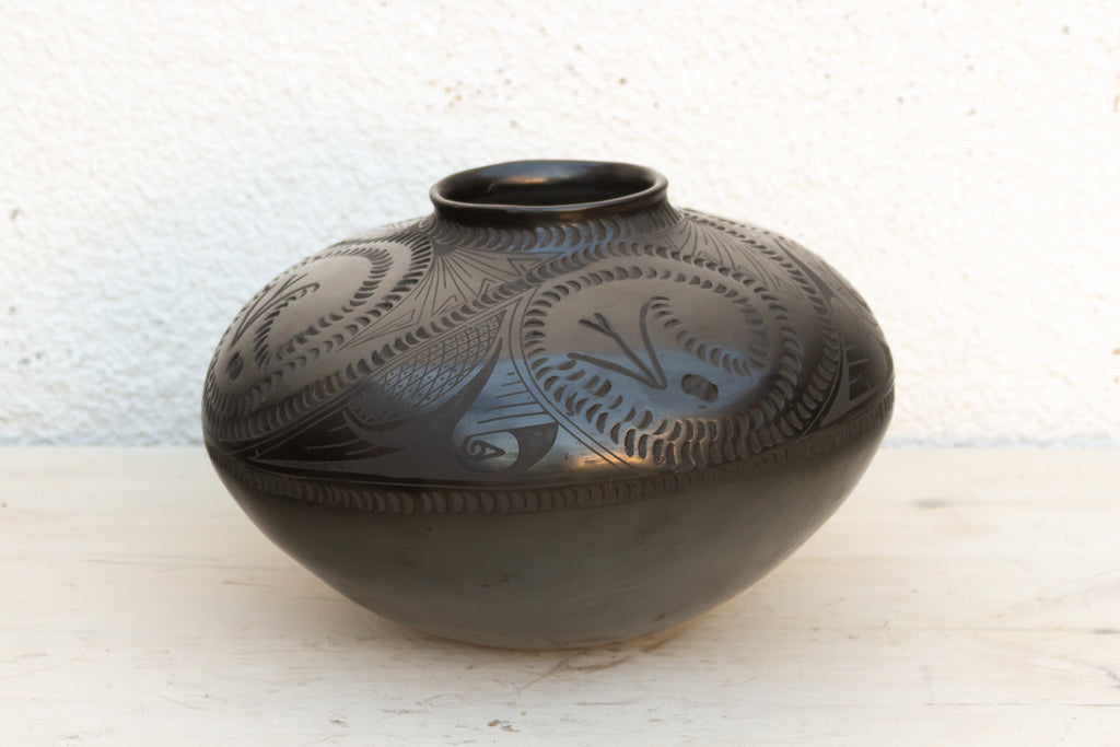 Etched Swirls Mata Ortiz Vintage Pot (Trade)