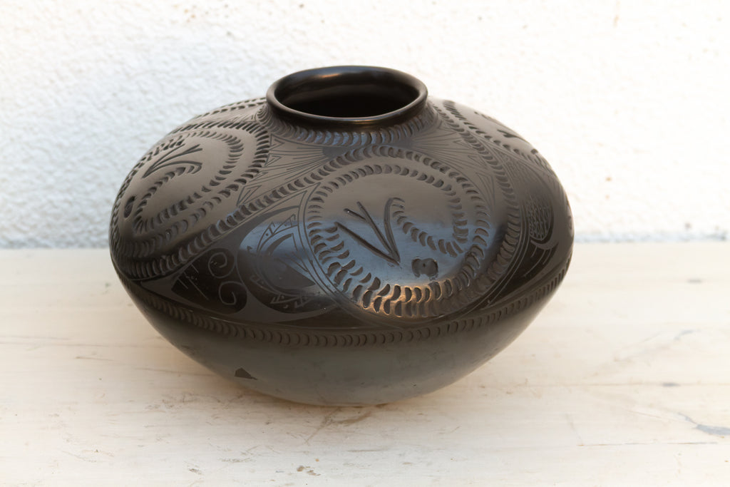 Etched Swirls Mata Ortiz Vintage Pot (Trade)