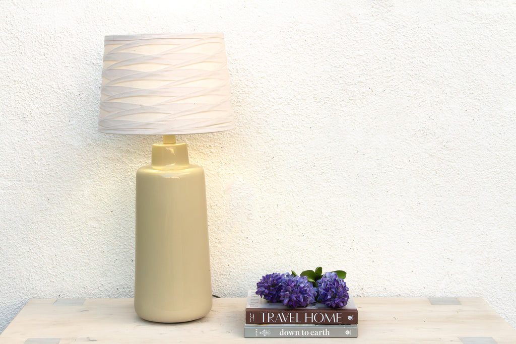 Vintage Buttercream Pottery Lamp (Trade)