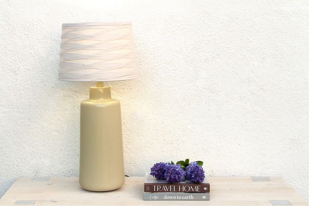 Vintage Buttercream Pottery Lamp (Trade)
