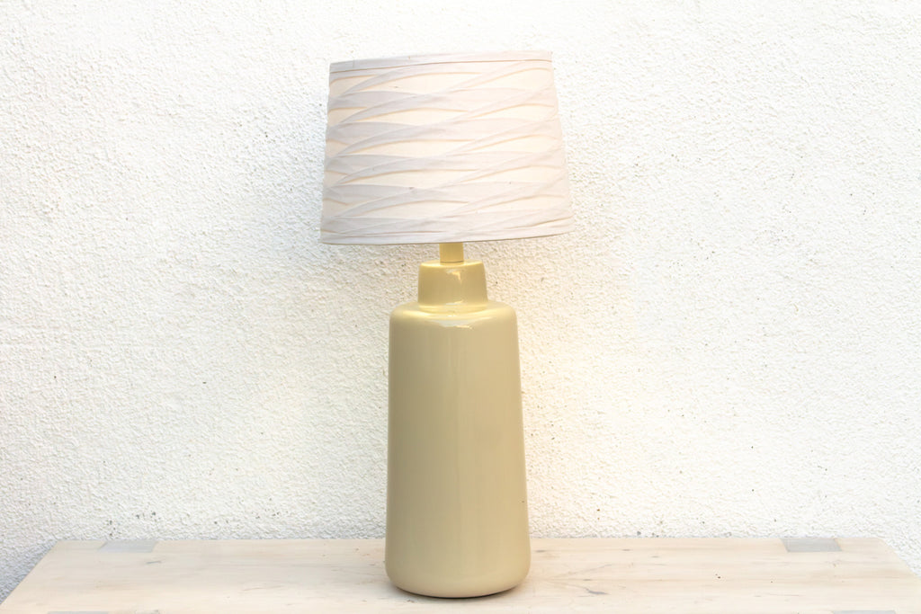 Vintage Buttercream Pottery Lamp (Trade)