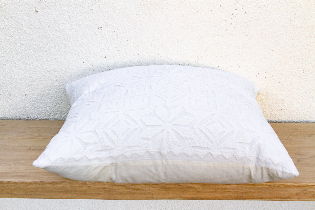 Magnolia Dream Appliqué Pillow Cover