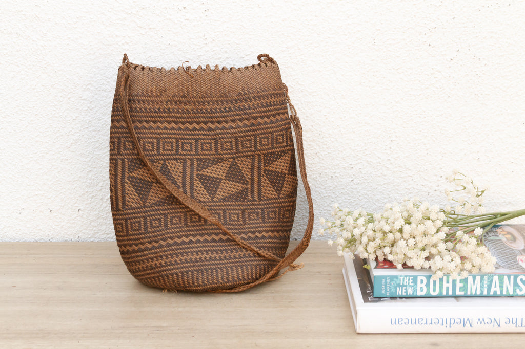 Antique Patterned Carrying Bag