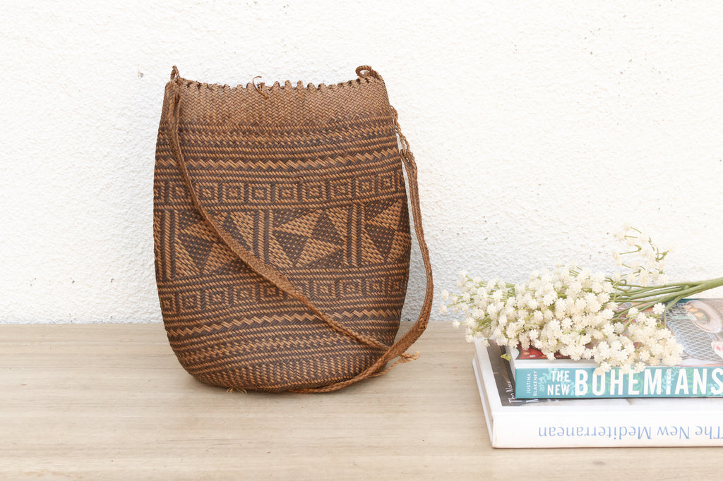 Antique Patterned Carrying Bag