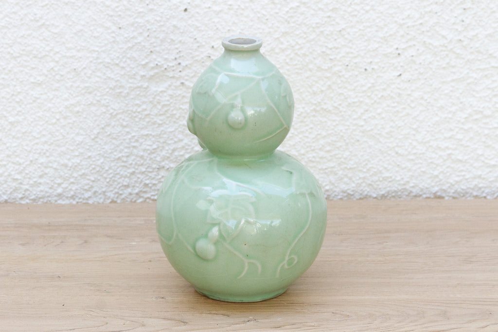 Qing Dynasty Chinese Gourd Celadon Vase
